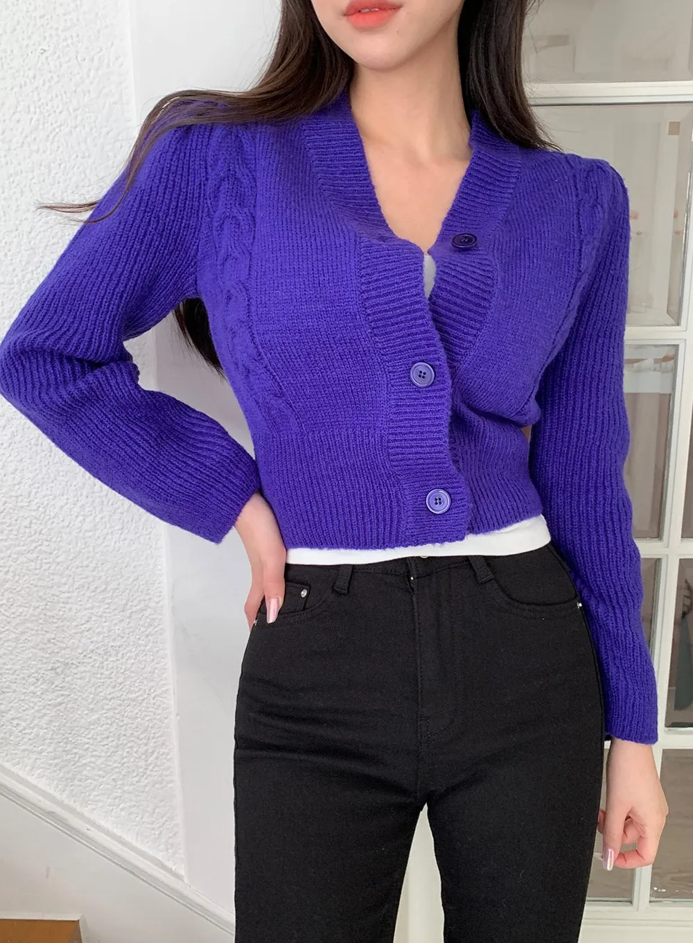 Cable Knit Cropped Cardigan J31