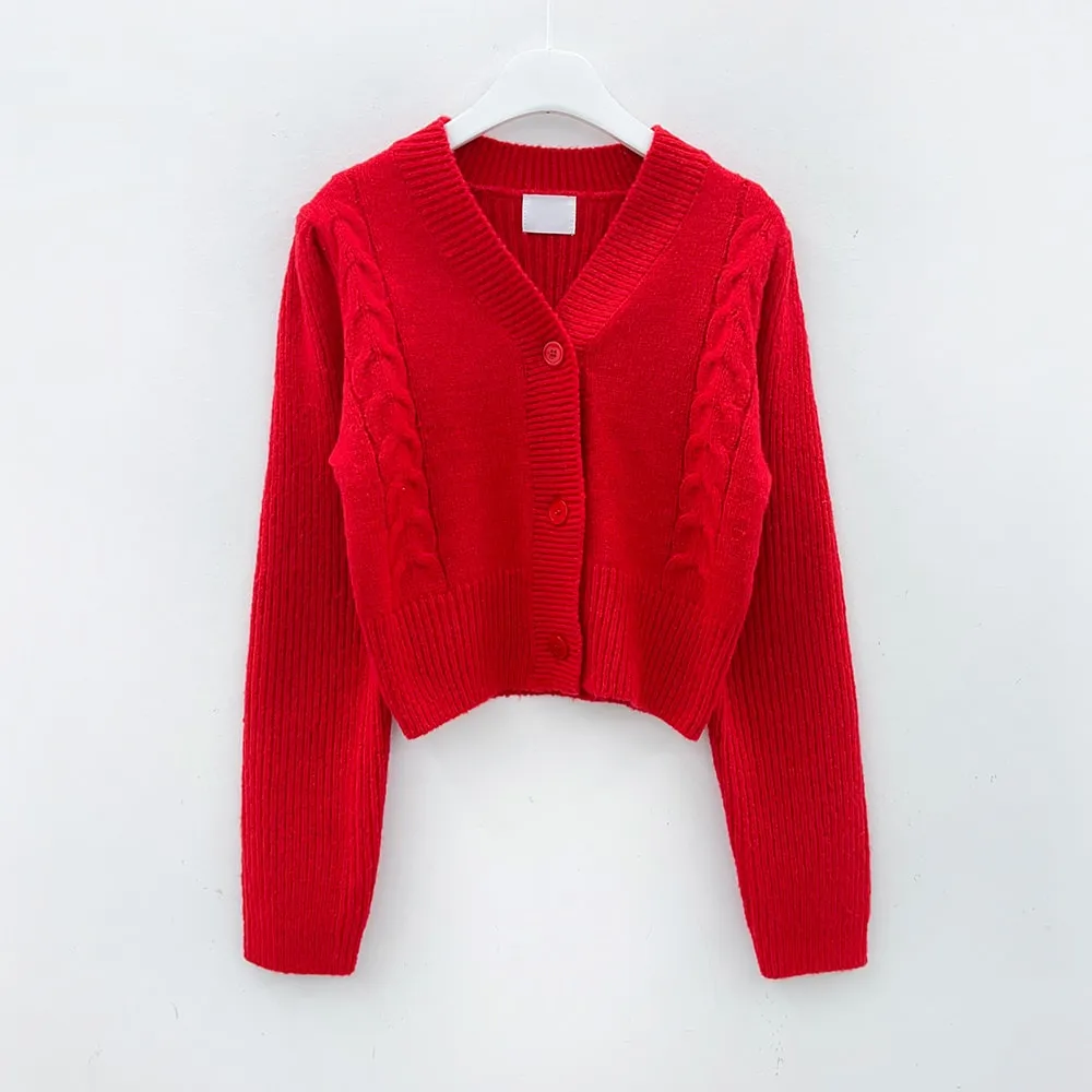 Cable Knit Cropped Cardigan J31