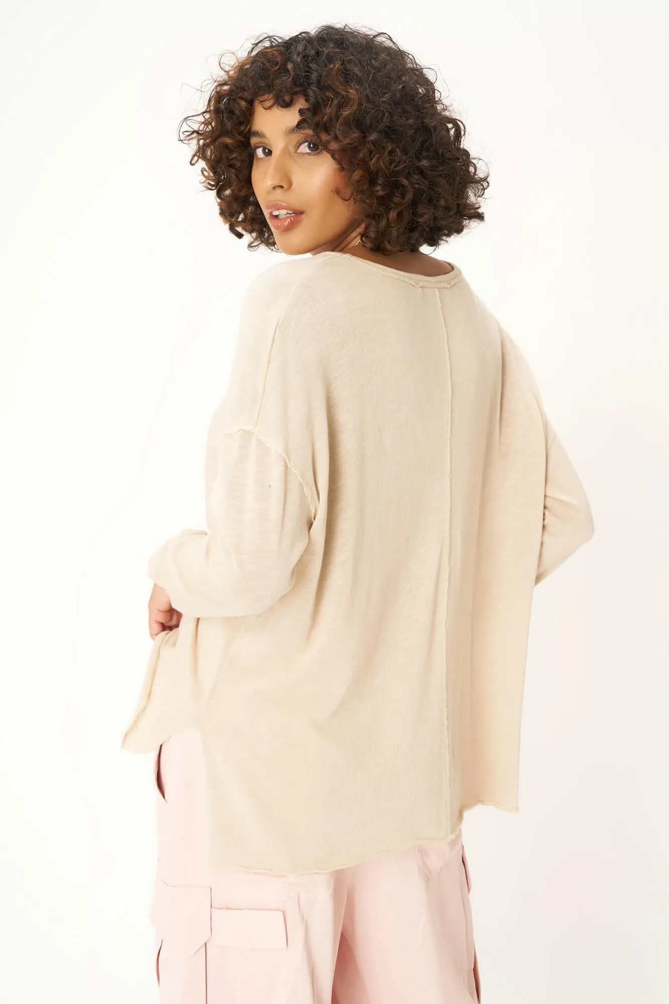 Mae Textured Relaxed V-Neck Long Sleeve - Oyster Beige