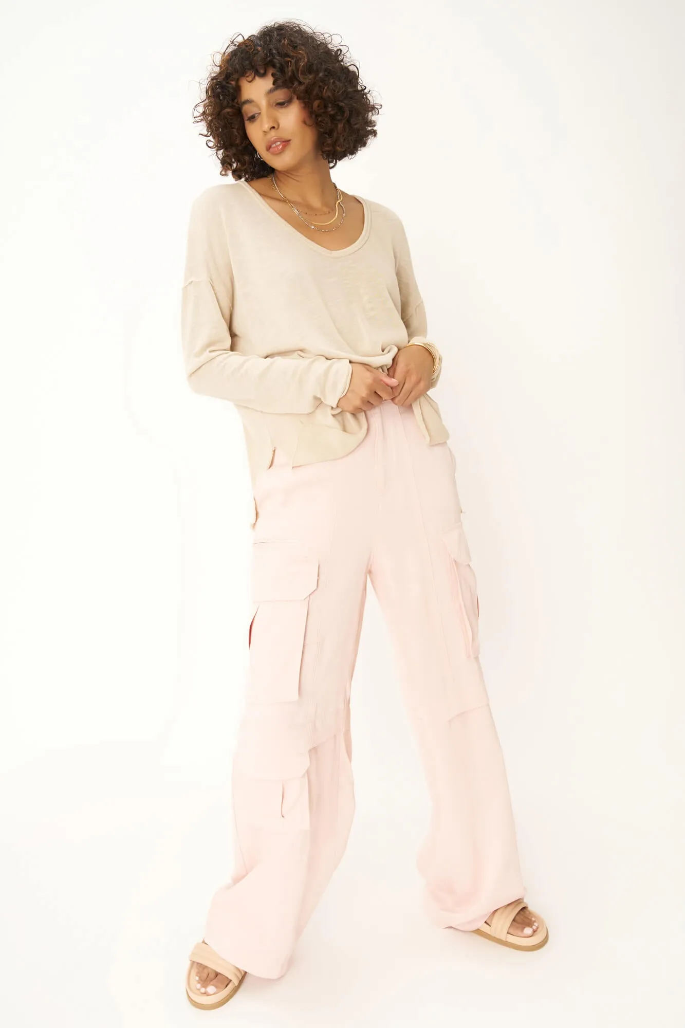 Mae Textured Relaxed V-Neck Long Sleeve - Oyster Beige