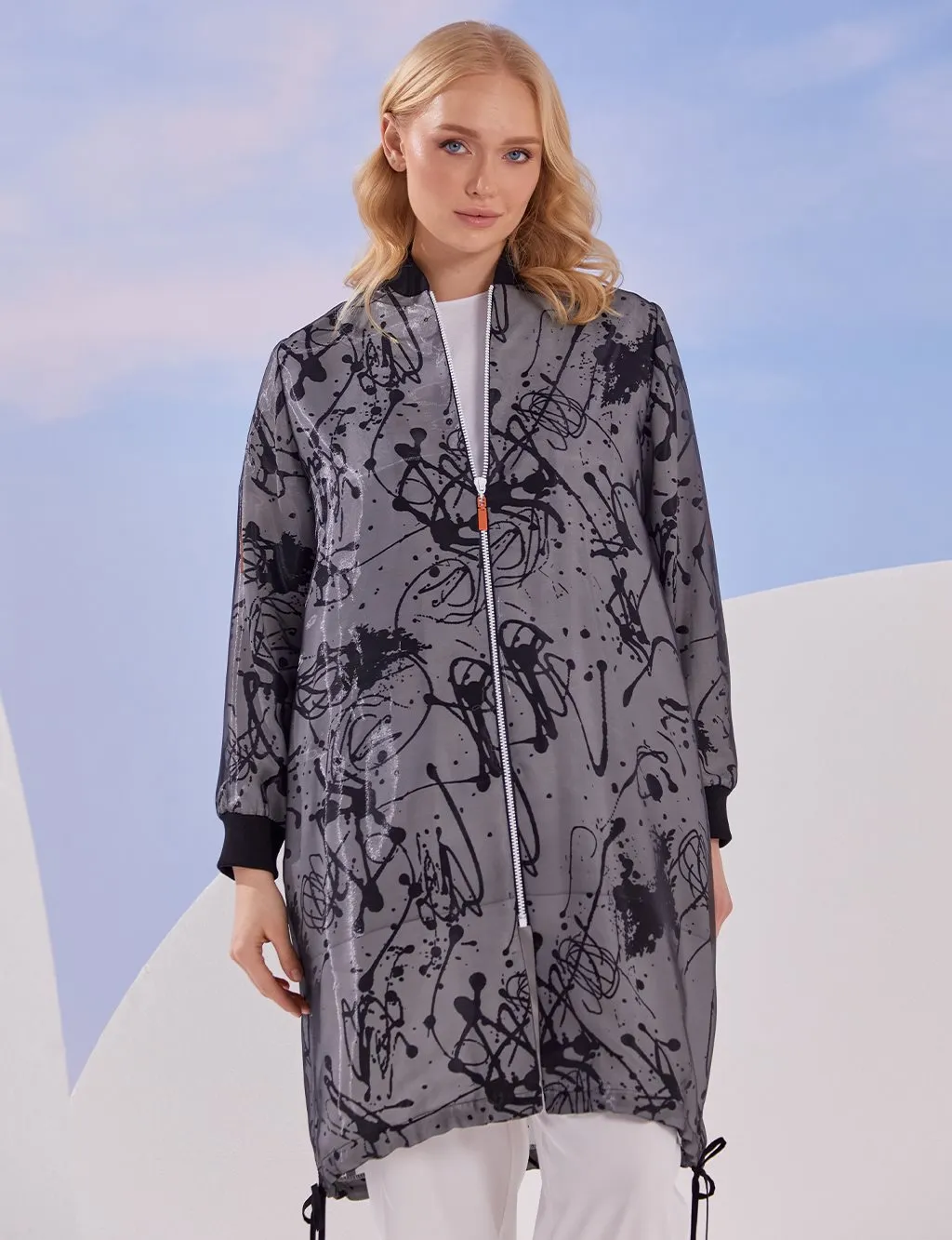 VV Abstract Printed Cape Black